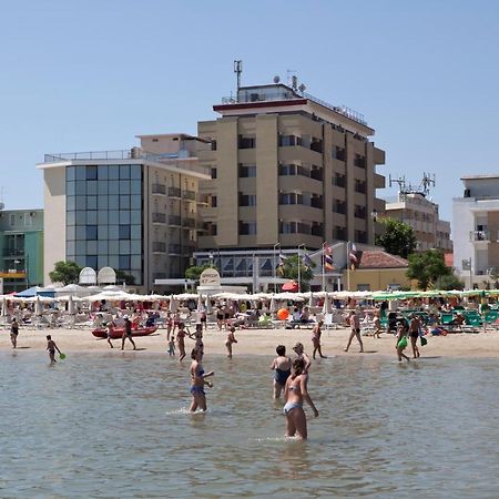 Hotel President Μπελάρια-Ιτζέα Μαρίνα Εξωτερικό φωτογραφία
