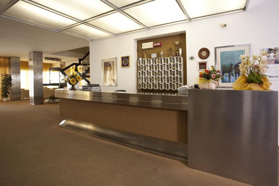 Hotel President Μπελάρια-Ιτζέα Μαρίνα Εξωτερικό φωτογραφία